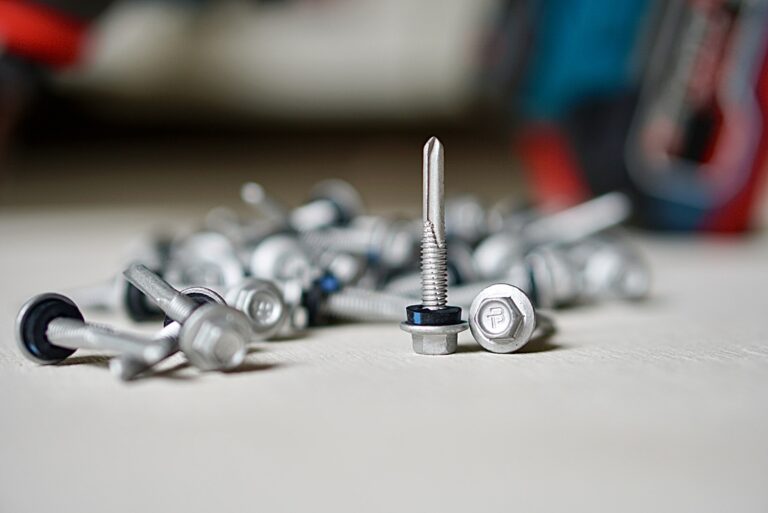 Thick Steel Fastening - Image 5